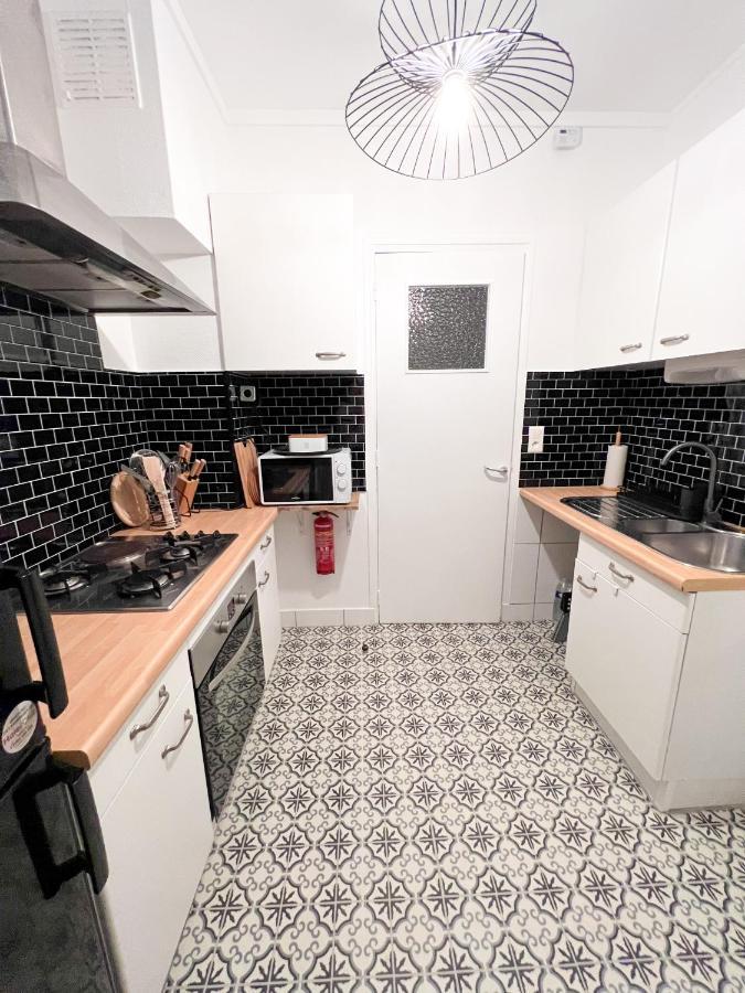 Apartamento Le Jardin Secret D'Amiens Hypercentre Cathedrale, Parking Exterior foto